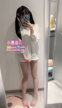 小珮 155-42-C-18歲 喜歡被哥哥從後面進 會扭腰迎合  叫聲甜到讓人融化   #第一次兼職