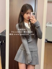 樂瑤  157-46-C-19歲幼齒學生系美眉，小小年紀卻藏著火辣渴望，粉嫩無毛一線鮑魚超誘