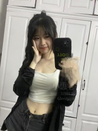 甜甜 152-43-C-18歲臉蛋正 長髮清純 床上很敢玩，各種姿勢都行，主動貼你、主動咬你，