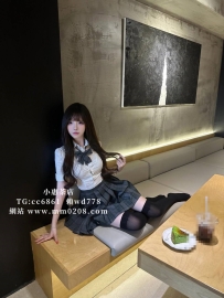 陳小菲  157-42-C-19歲特價：12000 甜心學生  有翹臀 喜歡穿JK服裝搭配性感黑絲 做愛