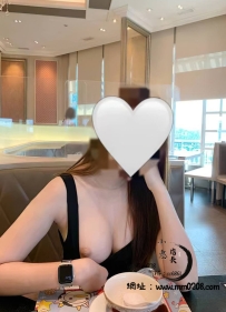 林兒  165-47-D-23歲臉蛋狐媚 身材妖嬈 目前的她單身  平時很少做愛，身