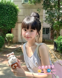 小熙 155-42-C-18歲 #台中可約 #幼齒青澀學生 #主動系 臉蛋 很可愛 皮膚很水嫩 胸型挺