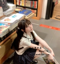 特價：10000 艾琳 156-42-B-19歲身體是敏感體質  容易高潮邊做邊聊床上會緊緊的夾住你