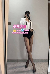人照  歐陽薇薇 170-46-D 24歲 職業：內衣/泳裝模特優惠價位：20000